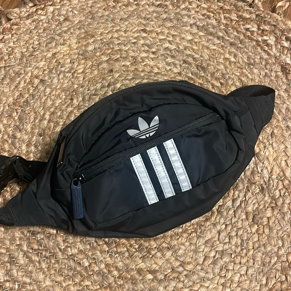 NWOT adidas‎ Originals Black and White National Waist Fanny Pack OS